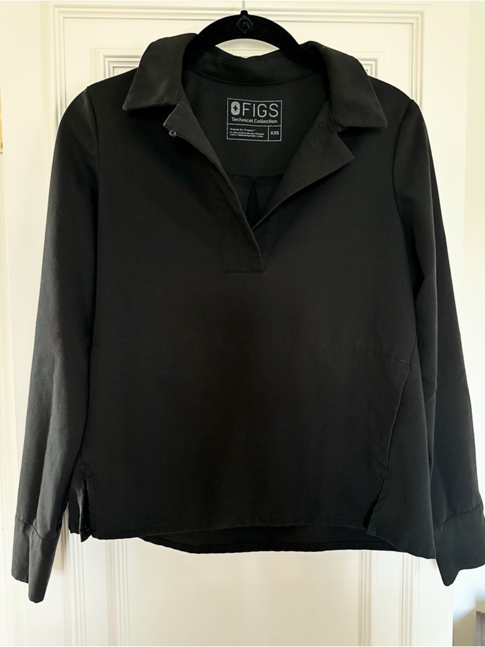 FIGS long-sleeved polo scrub top in Black